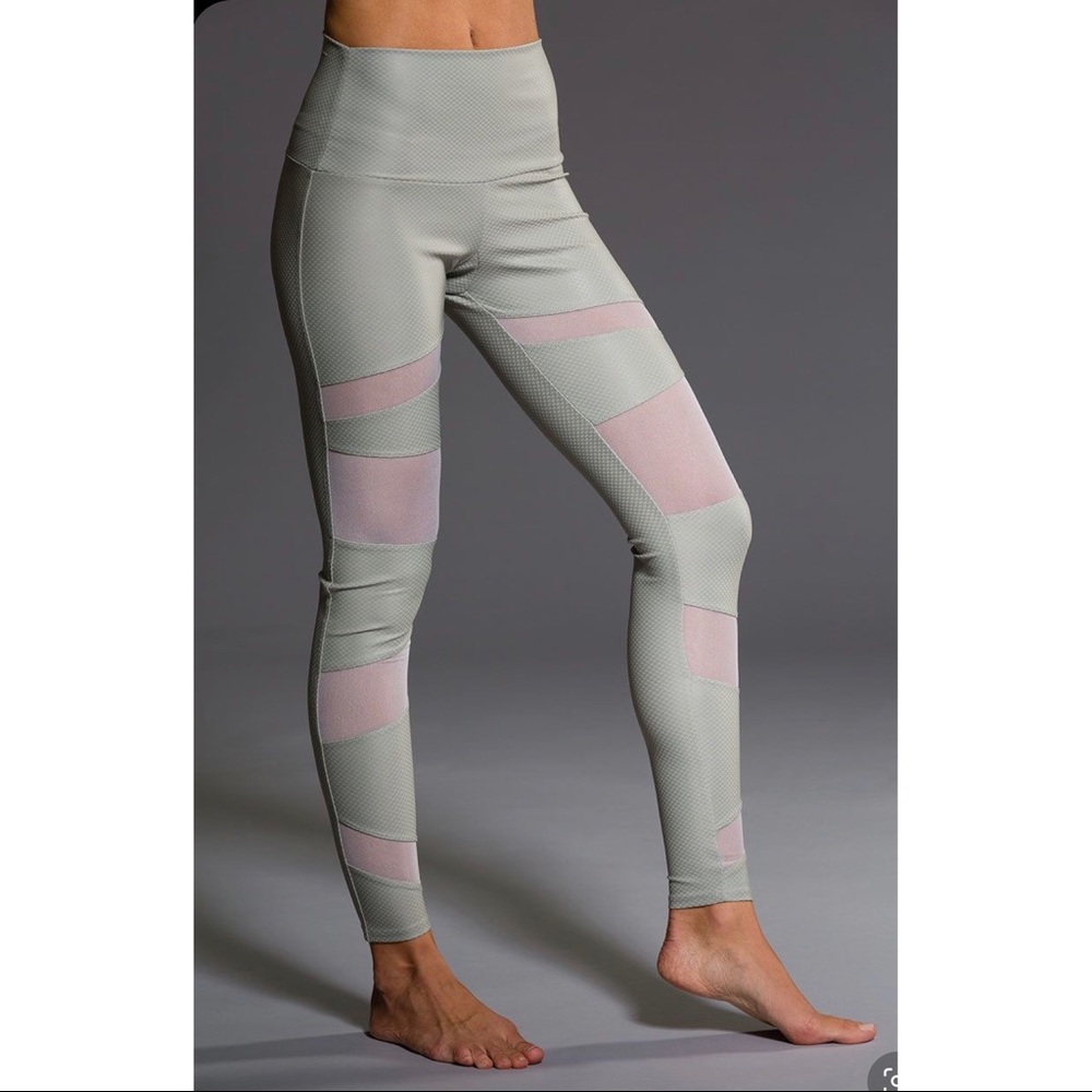 Onzie Hot Yoga High Rise Bondage Legging 280 S/M